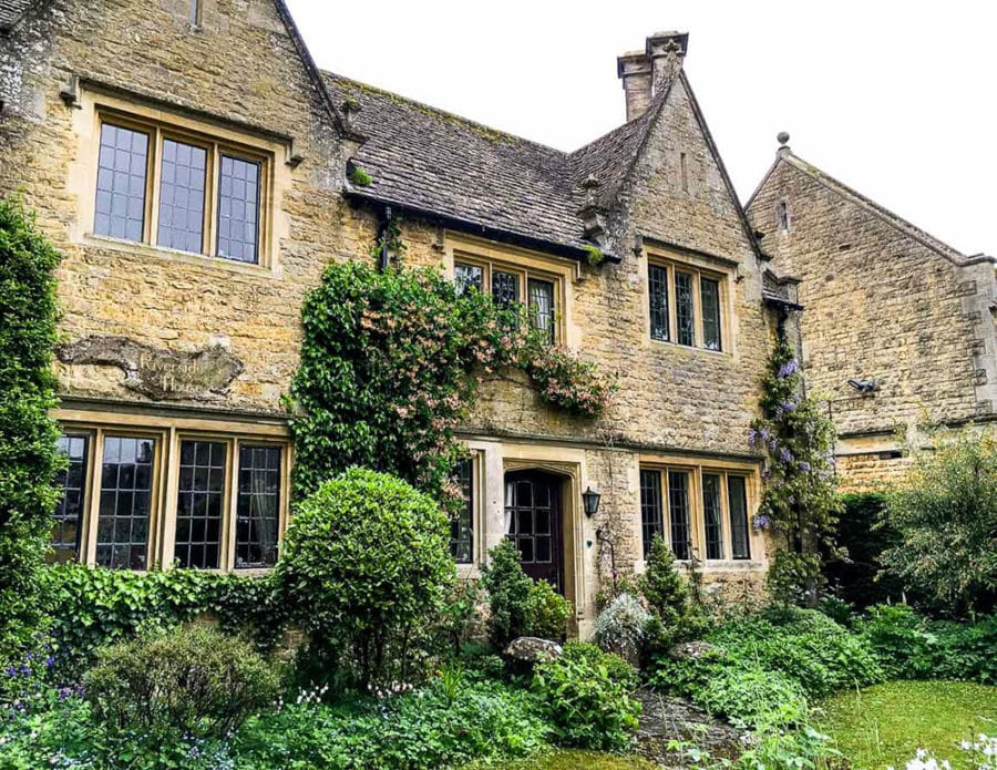 A pretty house in Bourton-on-the-Water