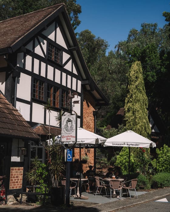 Elizabethan Village Pub, Perth