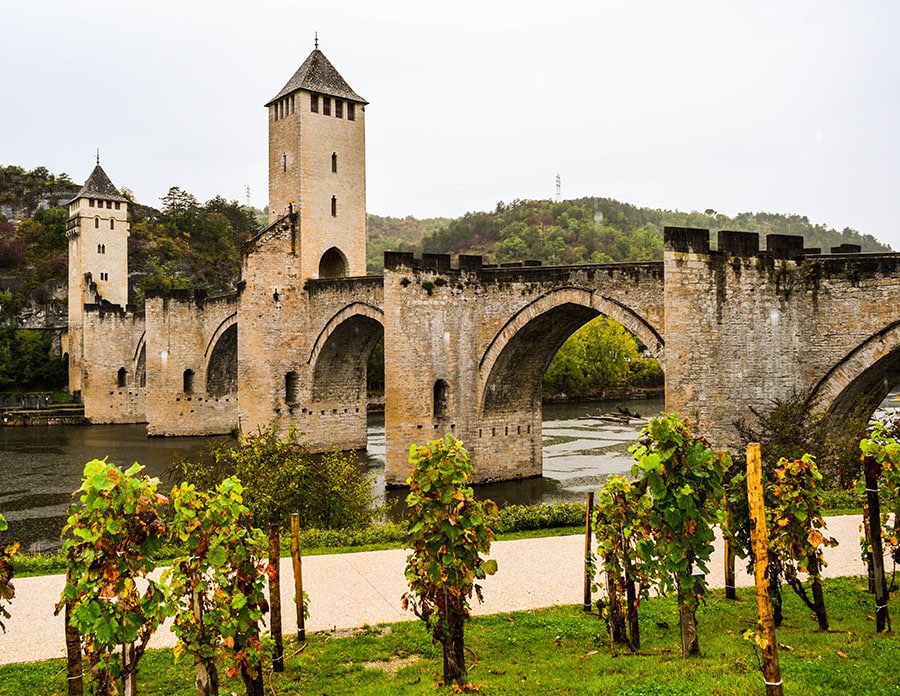 Pont Valentré in Cahors on an overcast day