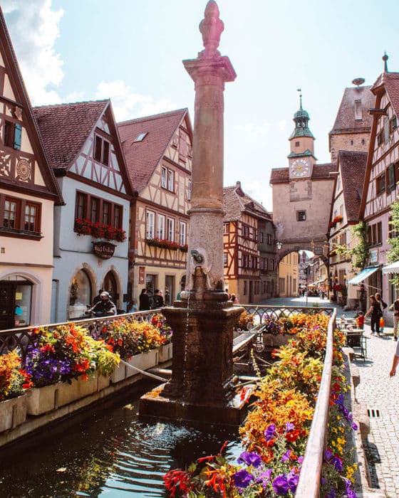 The town square of Rothenburg ob der Tauber is beautiful