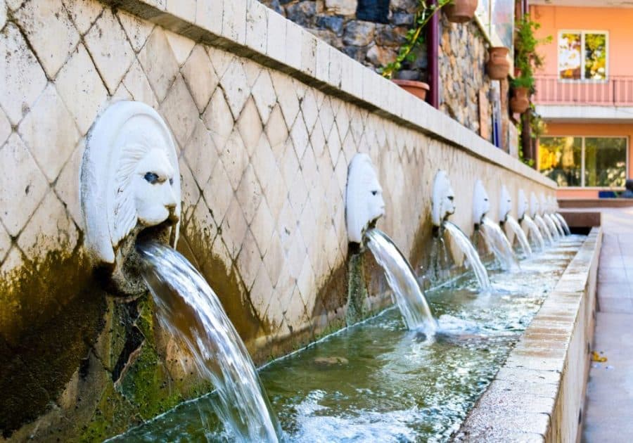 lion head fountain spili village crete
