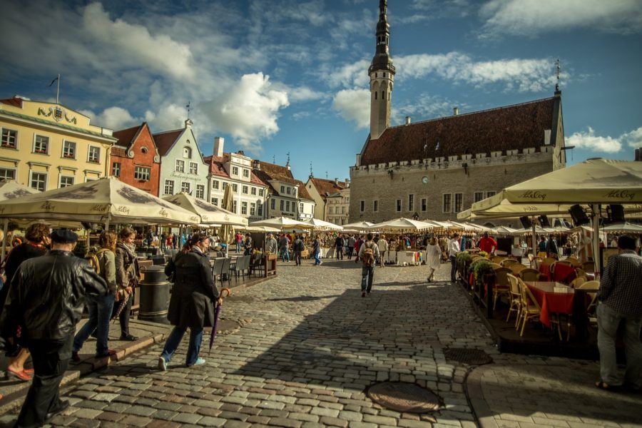 what to do in tallinn - town square