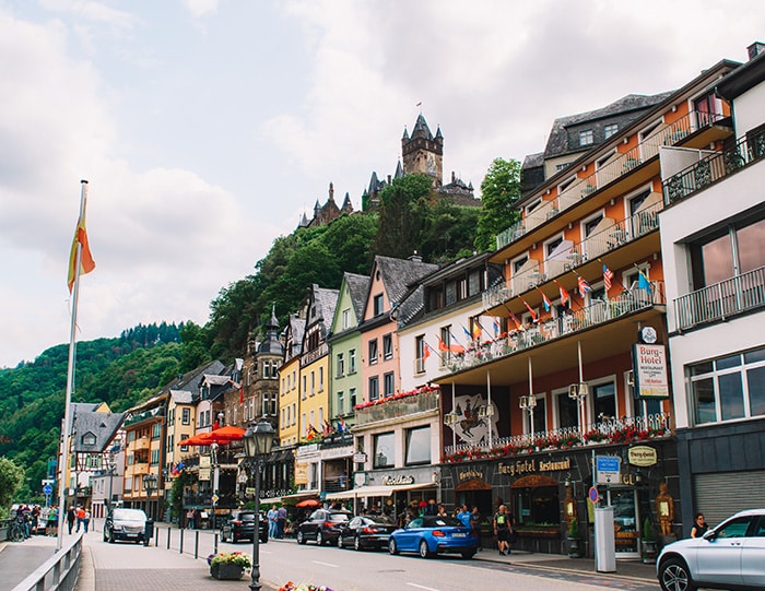 Stroll along the Mosel Promenade in Cochem