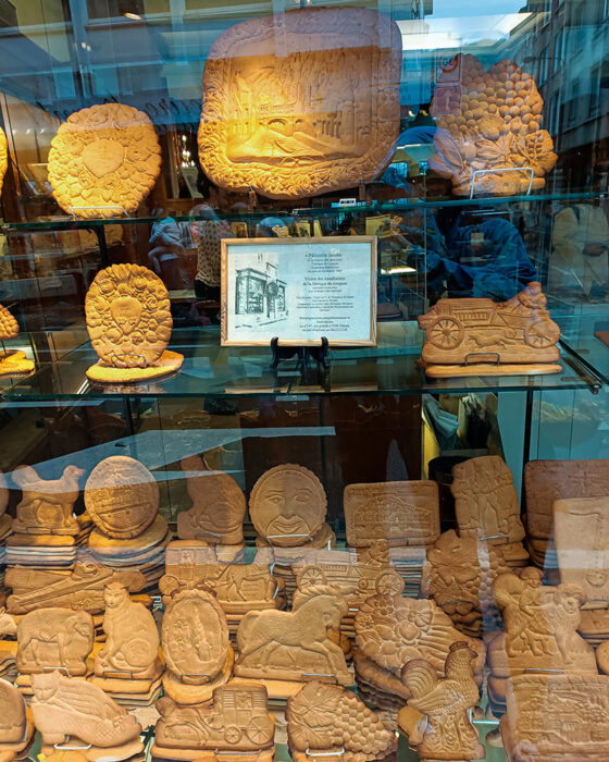 Eat a Dinant Cookie - Things to do in Dinant