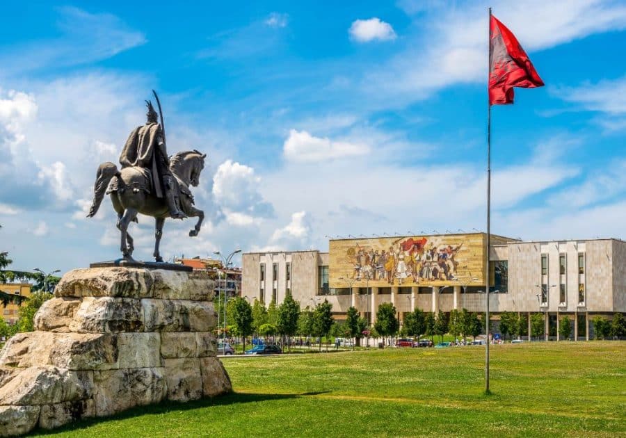 Skanderberg Square, Tirana